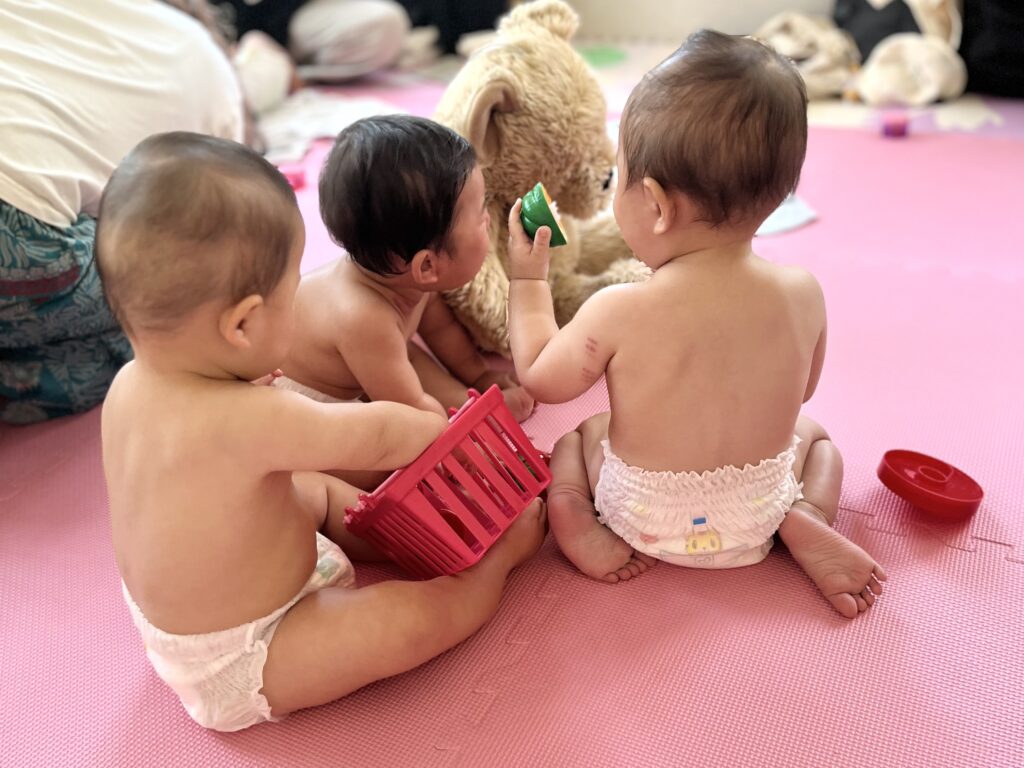 逗子 八尾産婦人科のベビーマッサージ